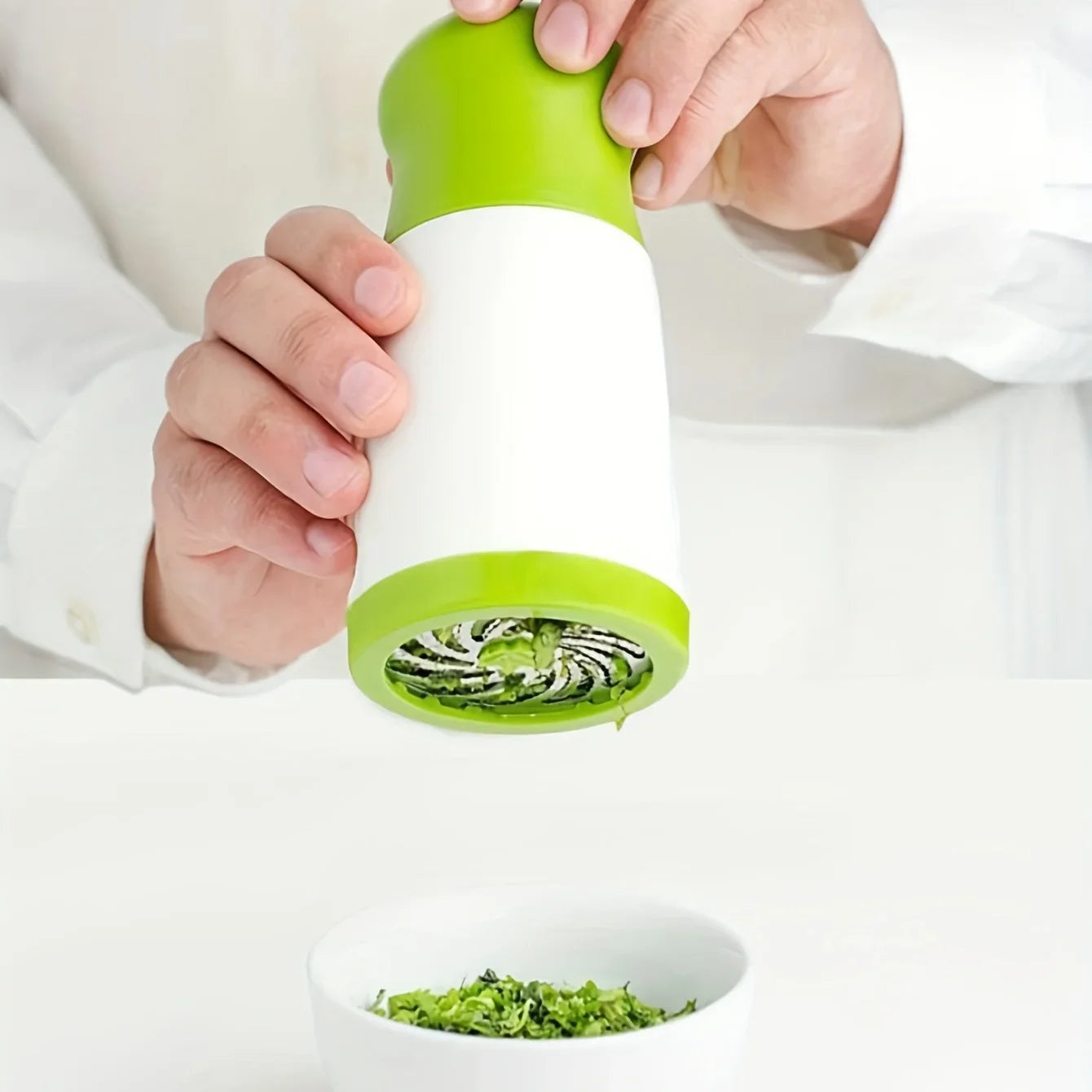 1pc Manual Herb Grinder Spice Mill Parsley Shredder Vegetable Cutter