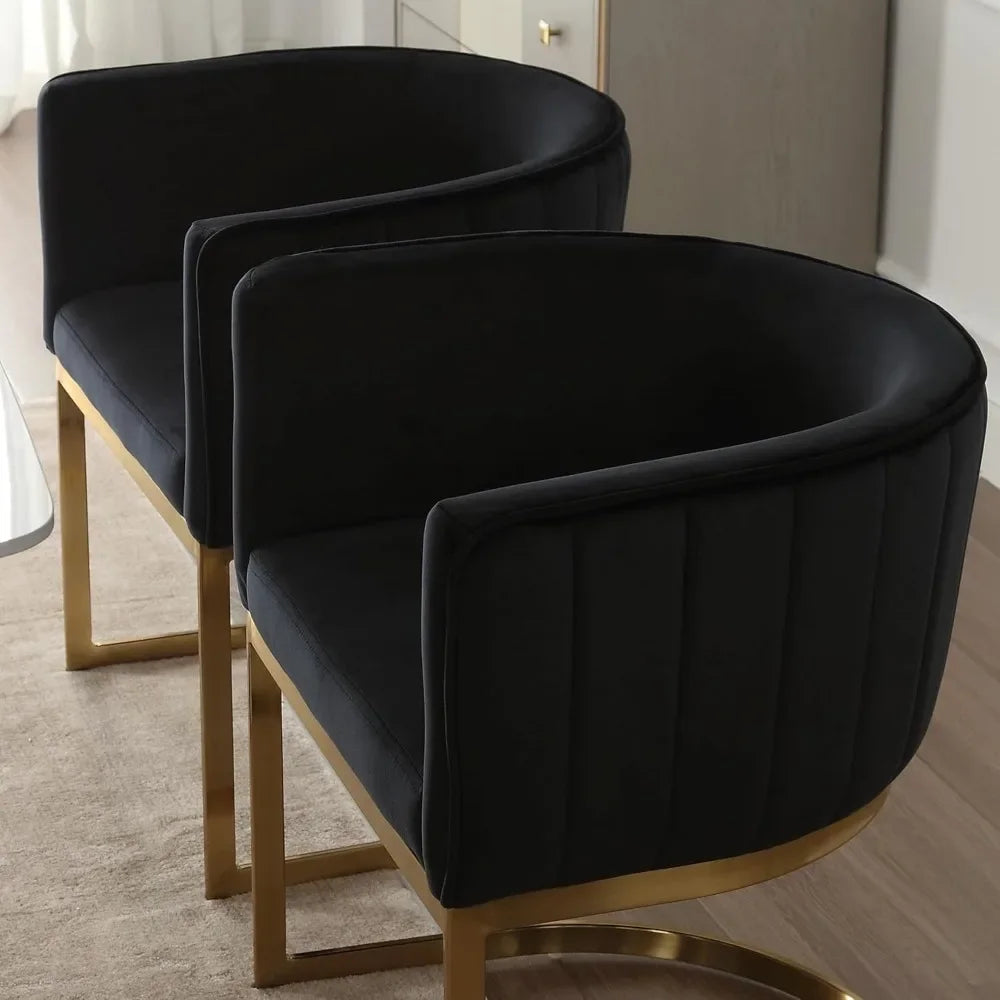 Set of 4, Kitchen and Dining Room Table and Chairs